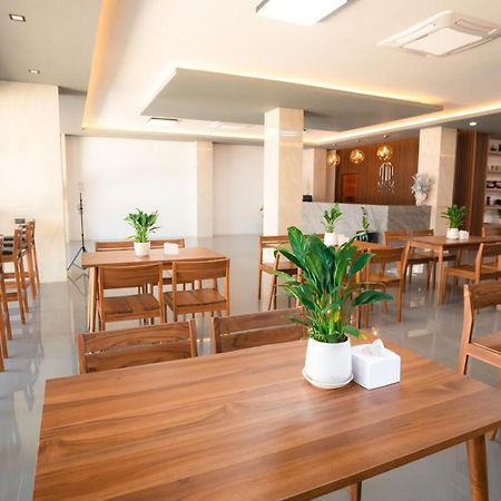 M&M Hotel Vang Vieng Eksteriør billede
