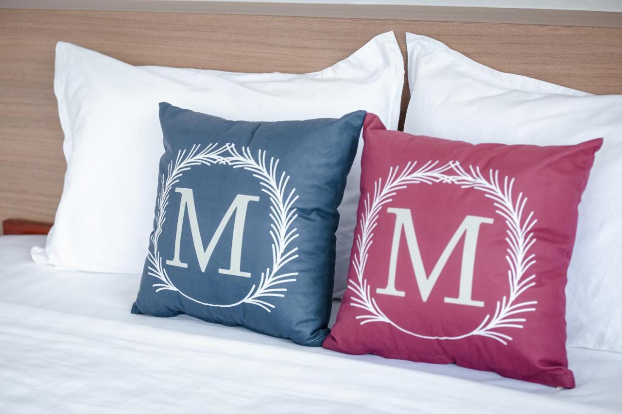 M&M Hotel Vang Vieng Eksteriør billede