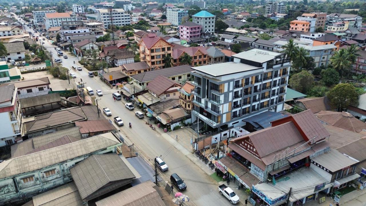 M&M Hotel Vang Vieng Eksteriør billede